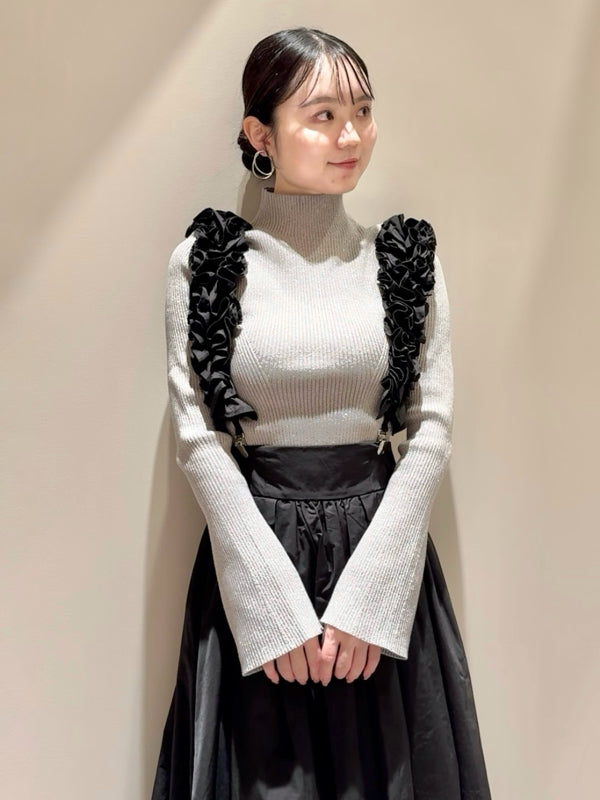 voluminous skirt with frill suspenders